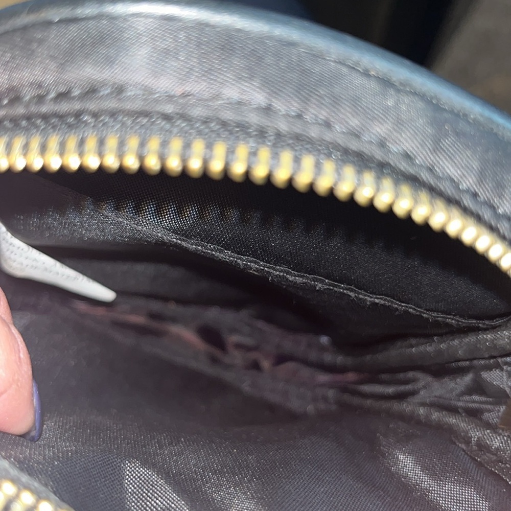 Basic Black Crossbody - image 4